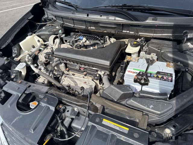 Used 2018 Nissan Rogue SV image 27