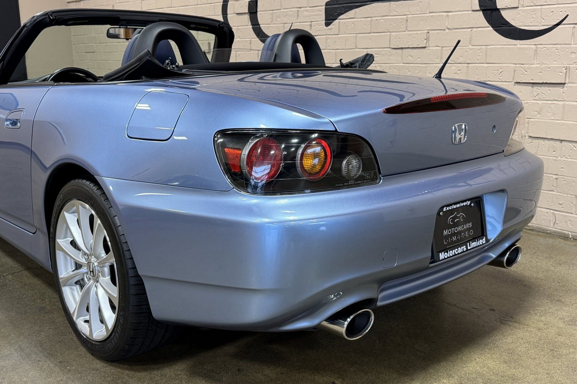 Used 2006 Honda S2000 image 19