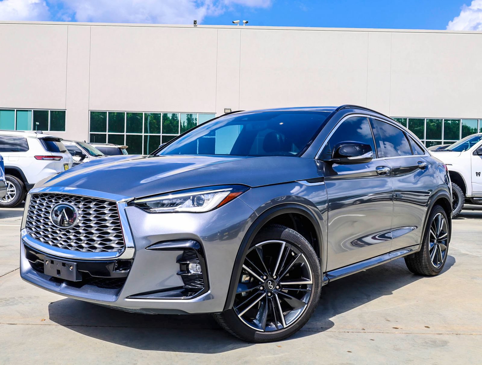 Used 2023 INFINITI QX55 Luxe w/ Cargo Package AWD/4WD video 1