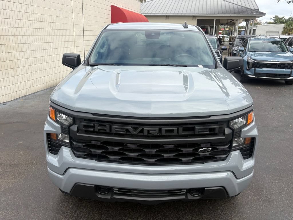 Used 2024 Chevrolet Silverado 1500 Custom w/ Turbomax Blackout Package RWD image 9