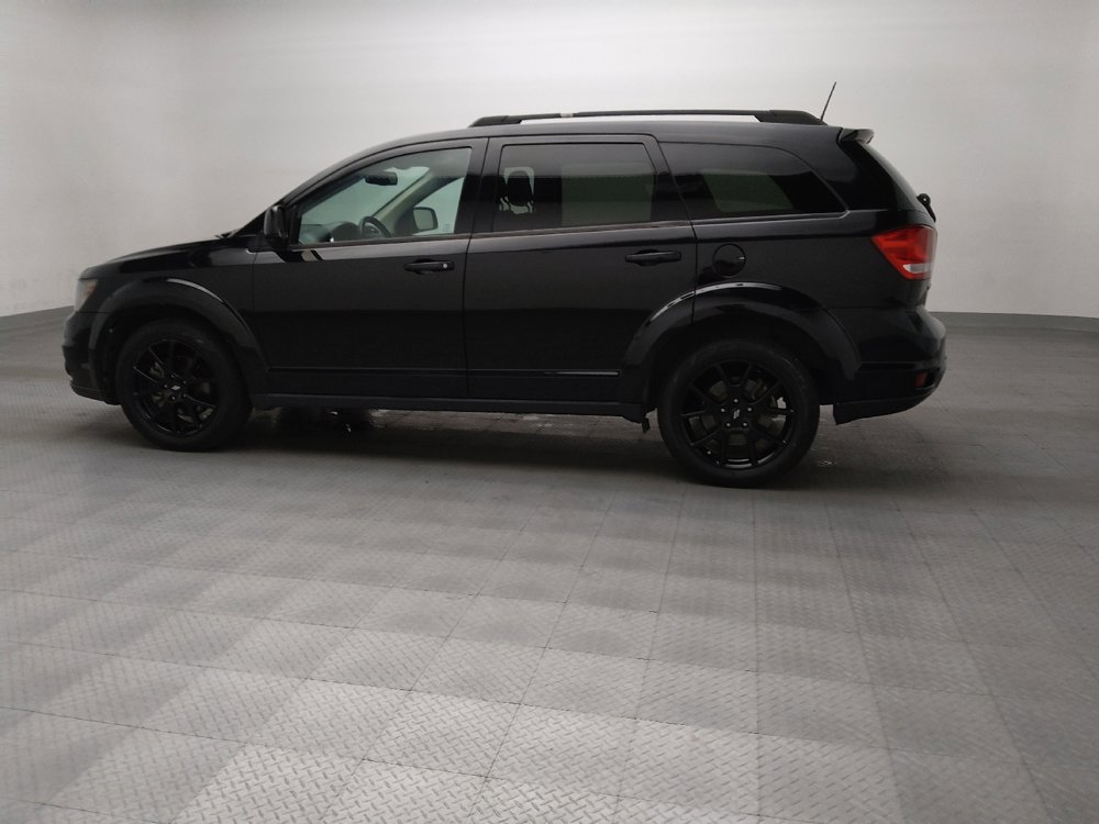 Used 2019 Dodge Journey SE FWD image 3