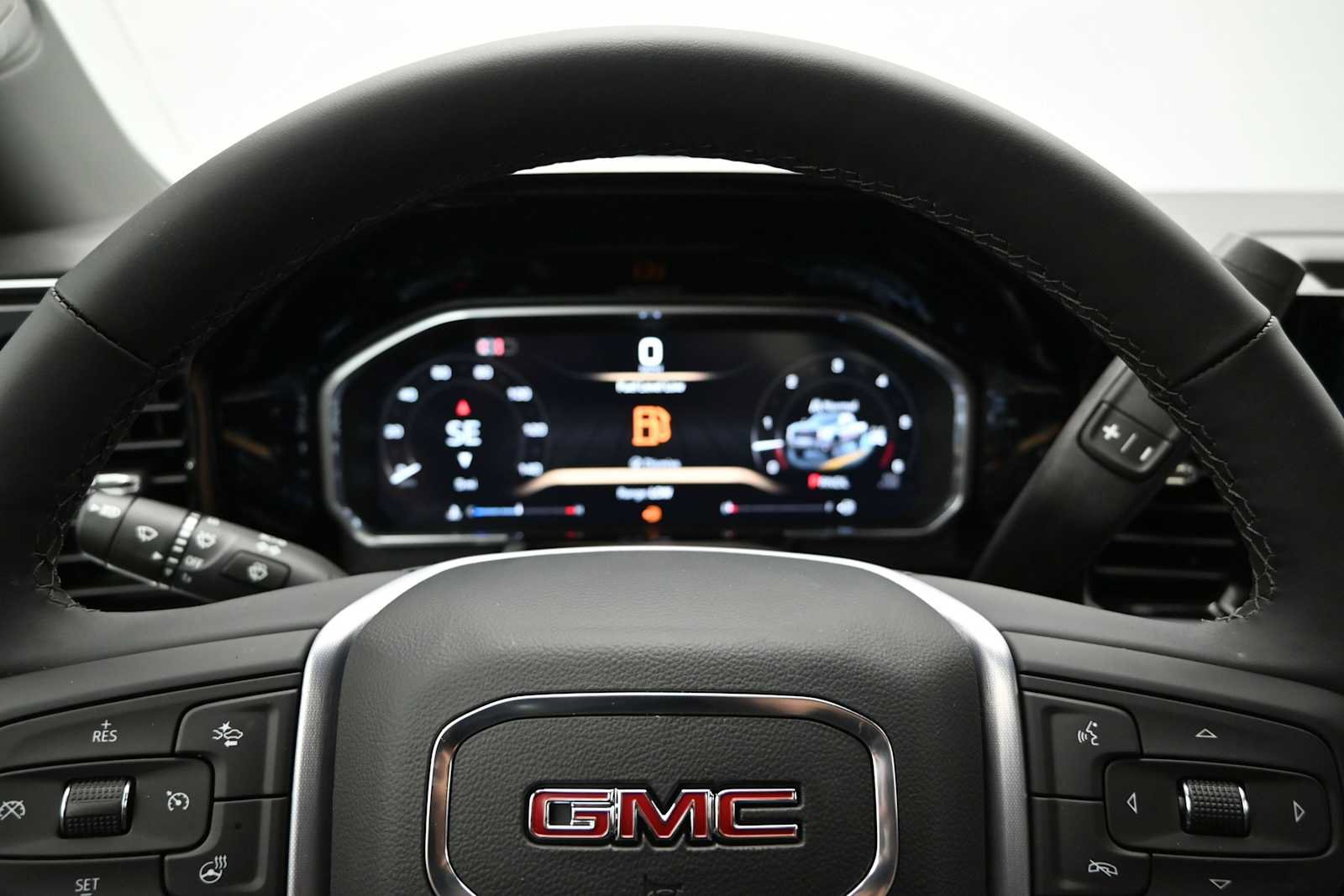 New 2026 GMC Sierra 2500 SLE w/ Preferred Package AWD/4WD image 11
