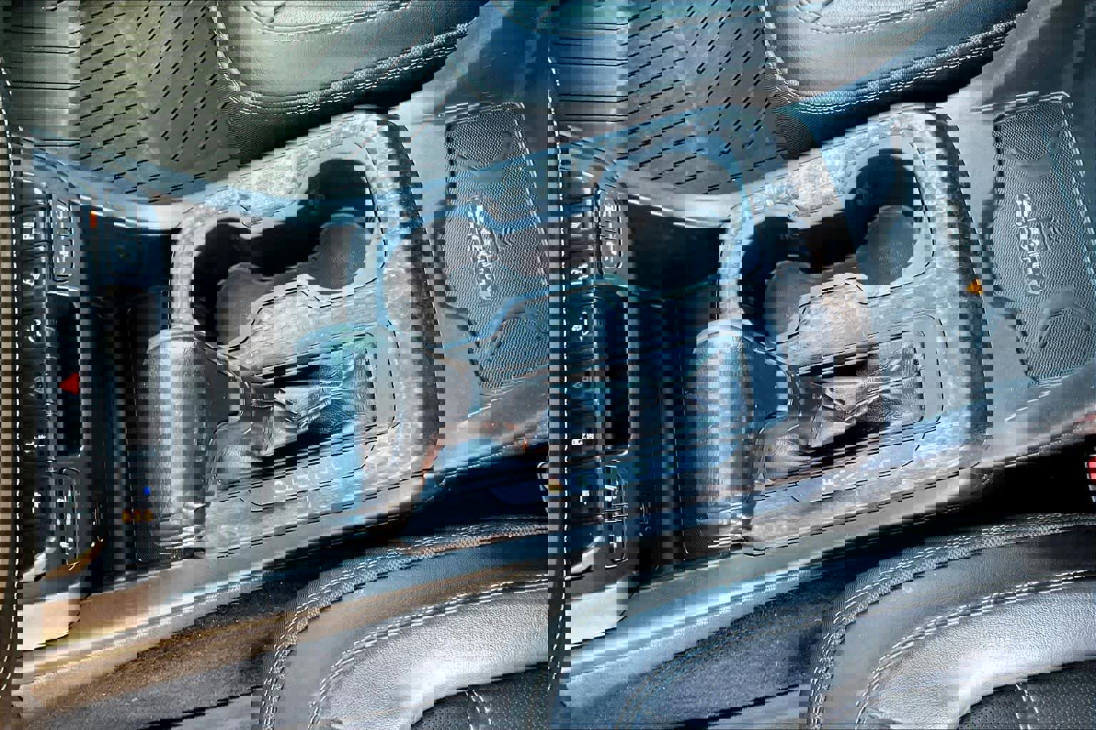 Used 2021 GMC Canyon Denali image 15