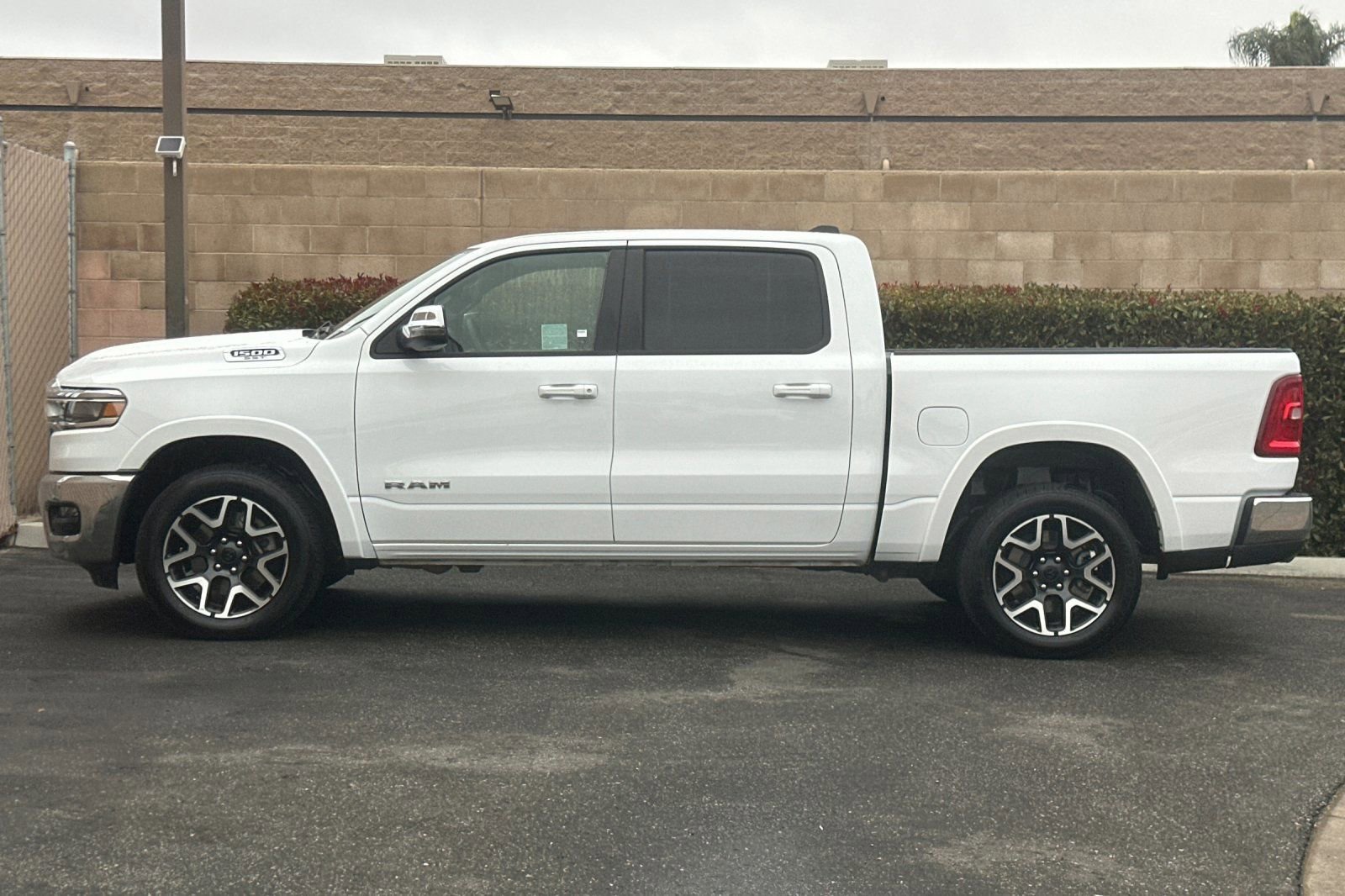 Used 2025 RAM 1500 Laramie image 7