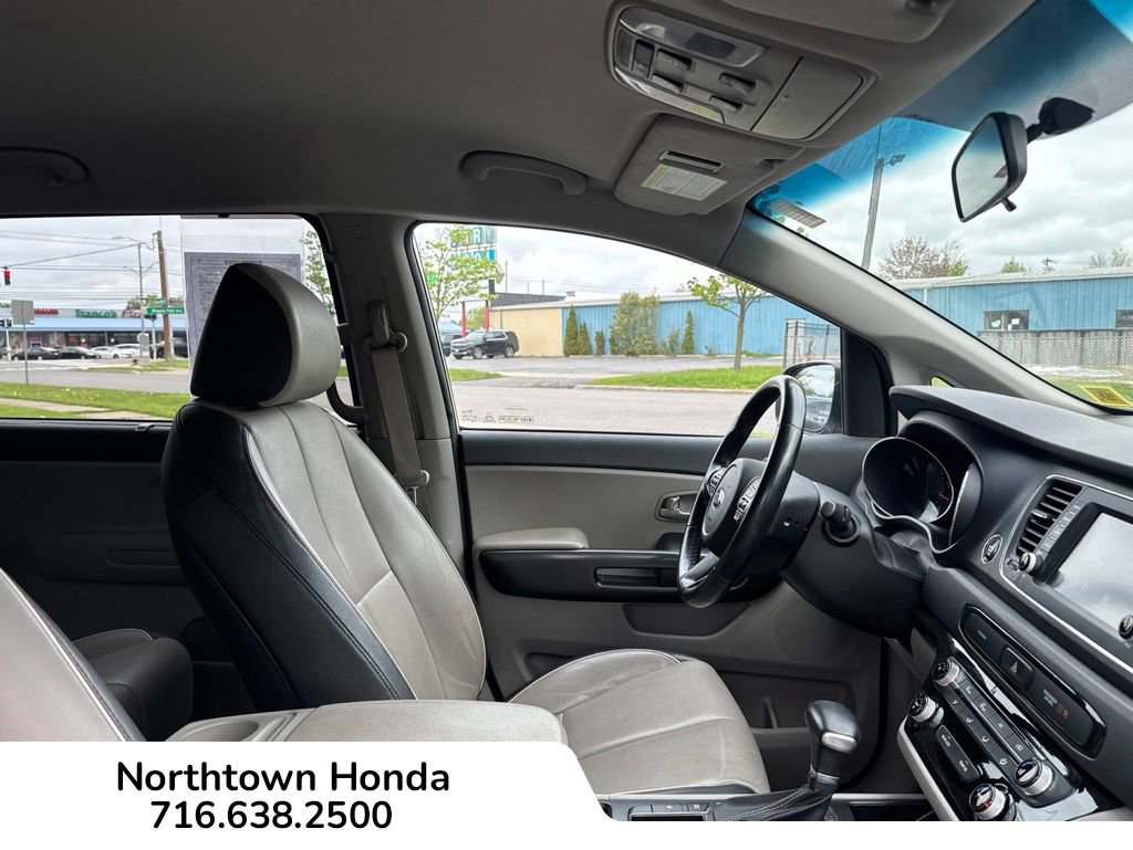 Used 2019 Kia Sedona EX FWD image 16