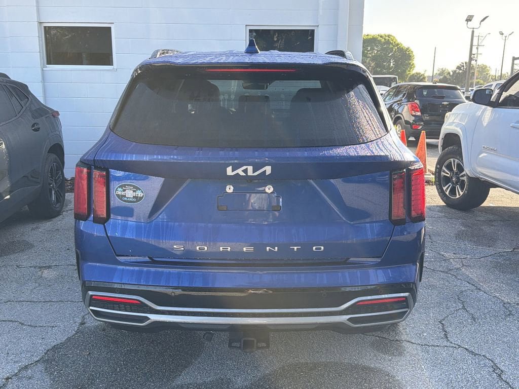 Certified 2022 Kia Sorento S FWD image 5