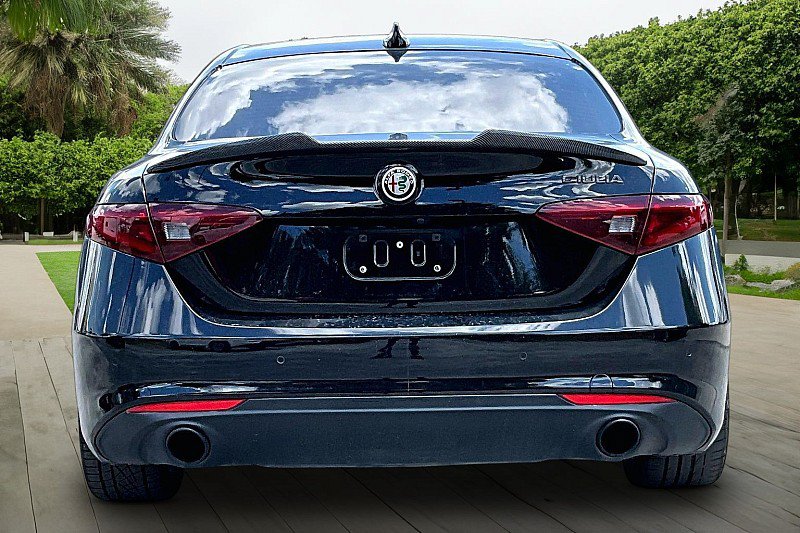 Used 2020 Alfa Romeo Giulia w/ Nero Edizione RWD image 2