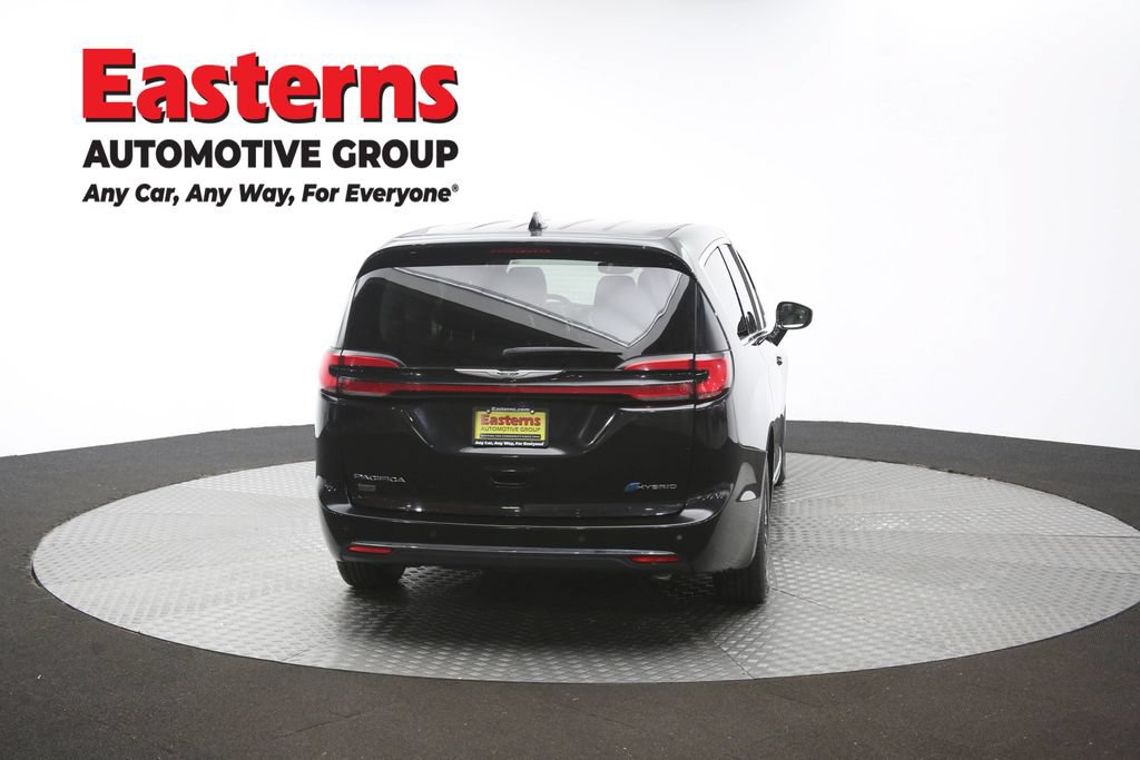 Used 2023 Chrysler Pacifica Limited FWD image 42