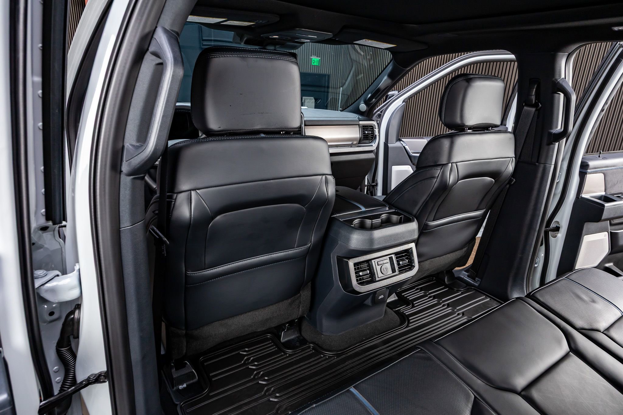 Used 2026 Ford F250 Platinum AWD/4WD image 33