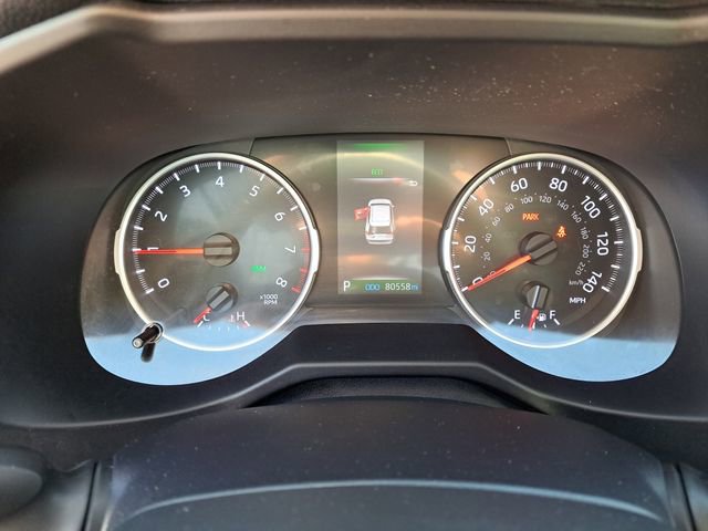 Used 2021 Toyota RAV4 XLE Premium image 11