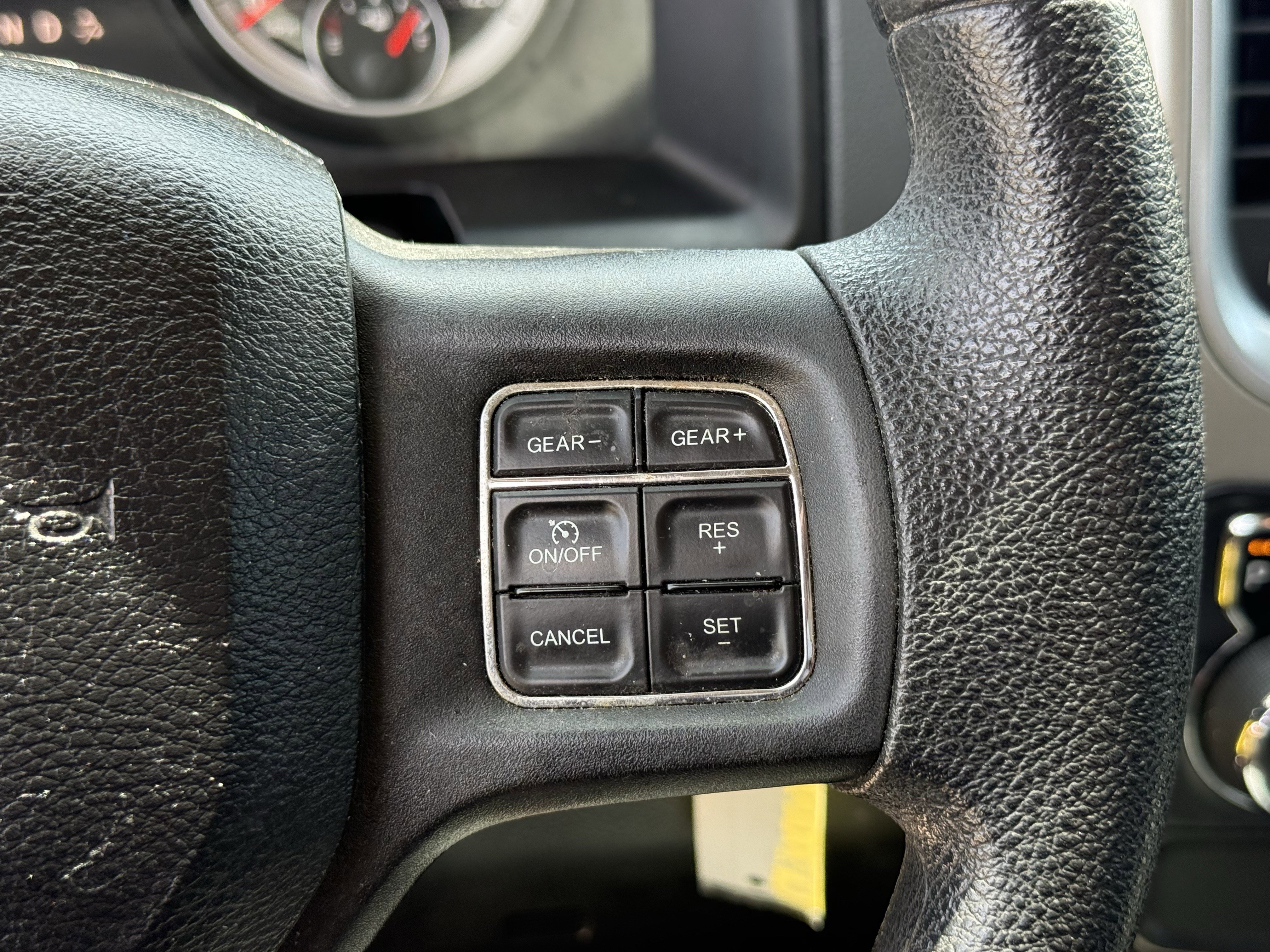 Used 2014 RAM 1500 Classic SLT RWD image 17