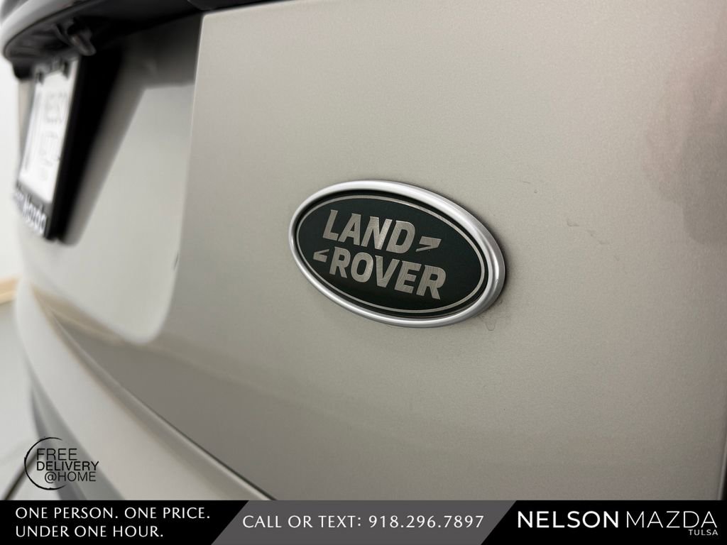 Used 2018 Land Rover Range Rover Velar R-Dynamic SE AWD/4WD image 12