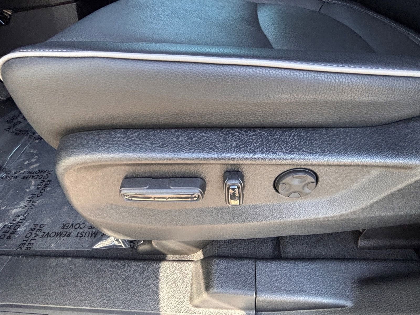 Certified 2025 Honda Odyssey Touring image 19