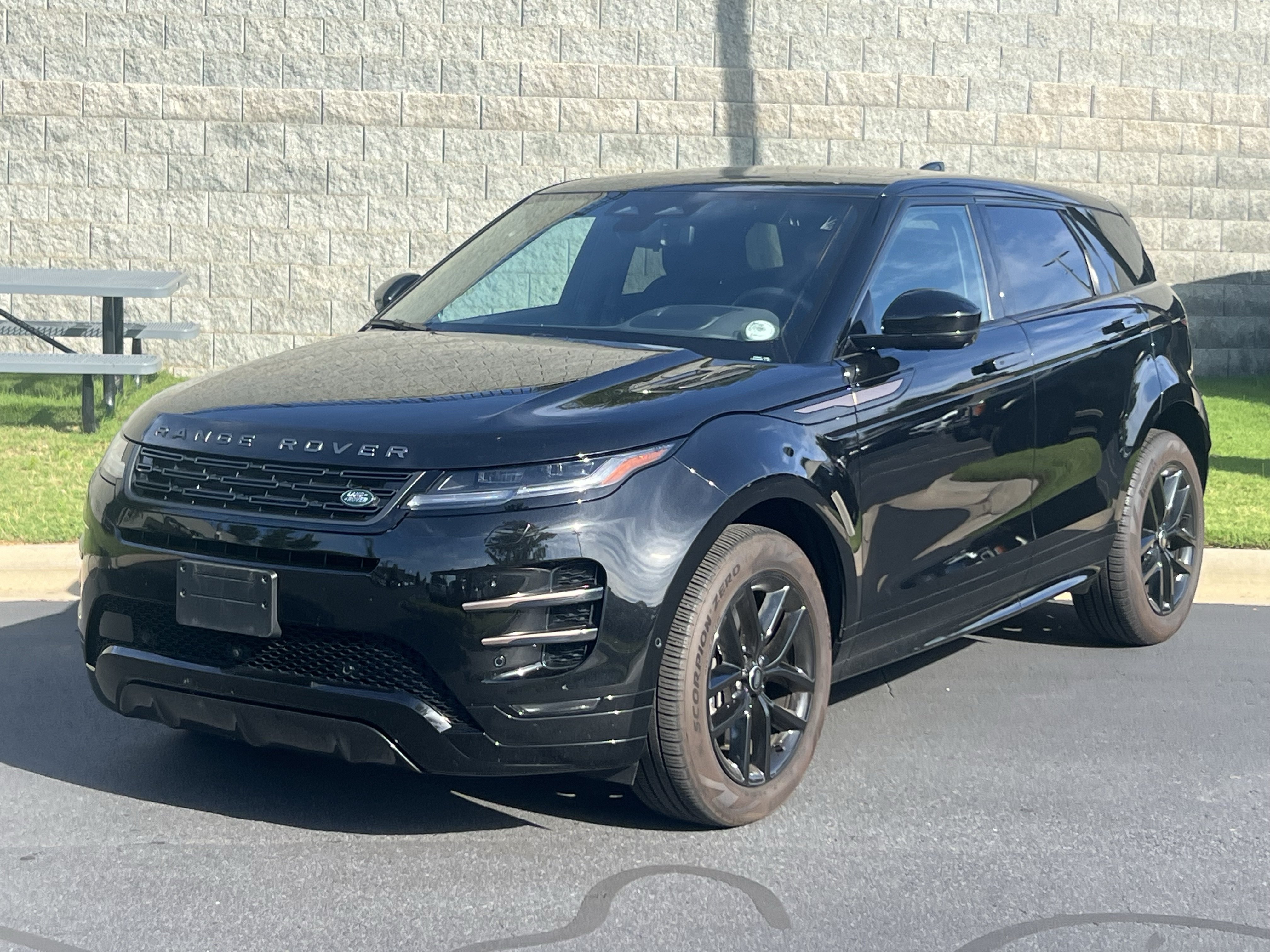 Used 2024 Land Rover Range Rover Evoque Dynamic SE