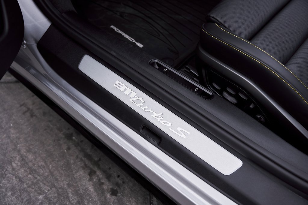 Used 2025 Porsche 911 Turbo S image 34