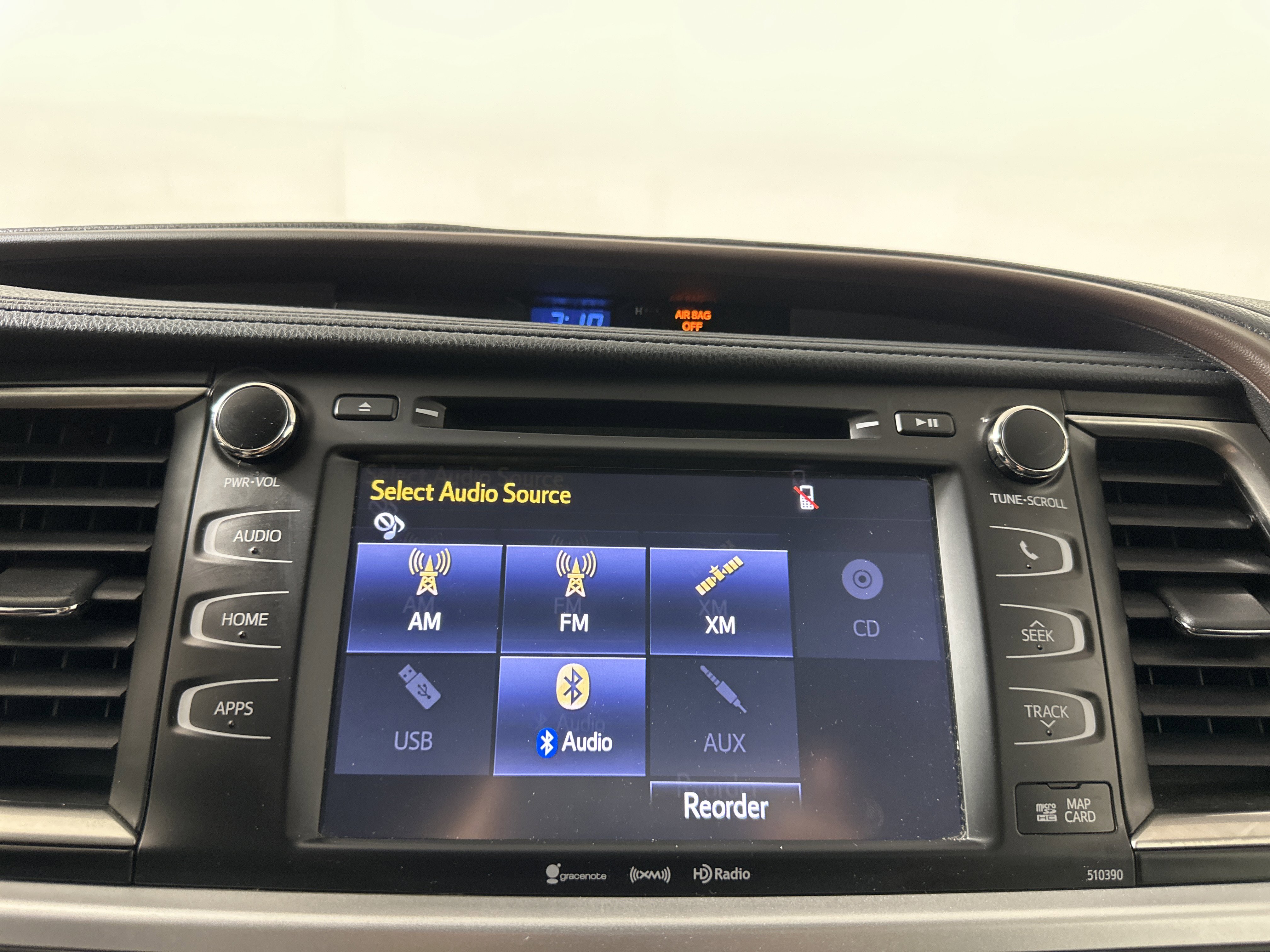 Used 2019 Toyota Highlander AWD V6 image 15