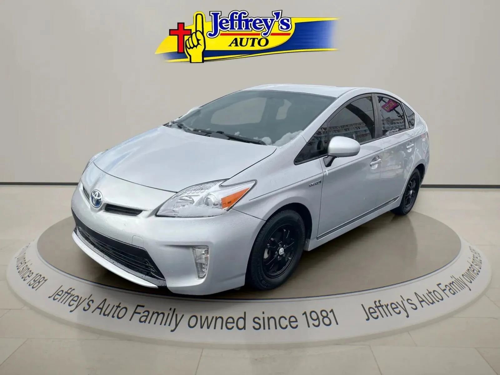 Used 2014 Toyota Prius Two image 2