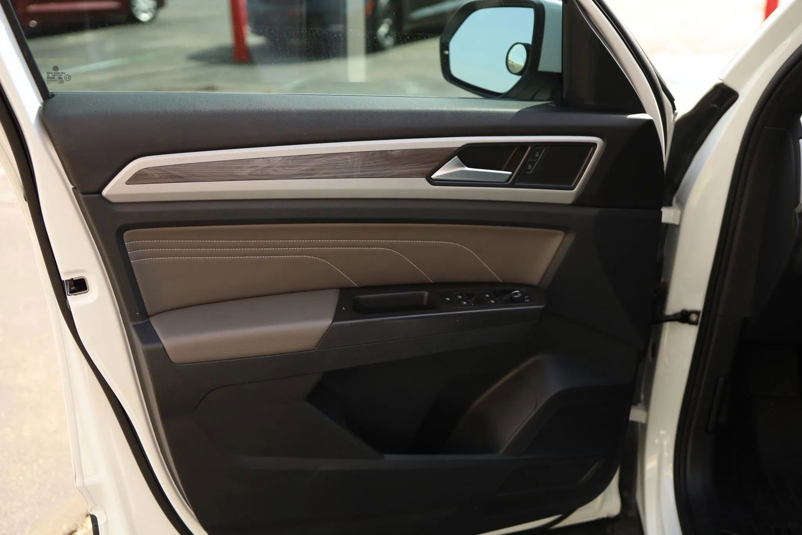 Used 2022 Volkswagen Atlas Cross Sport SE image 9