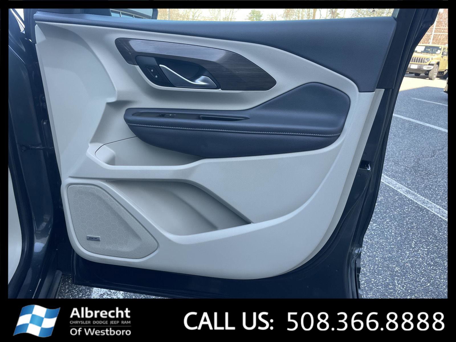 Used 2022 GMC Terrain Denali w/ Denali Premium Package image 22