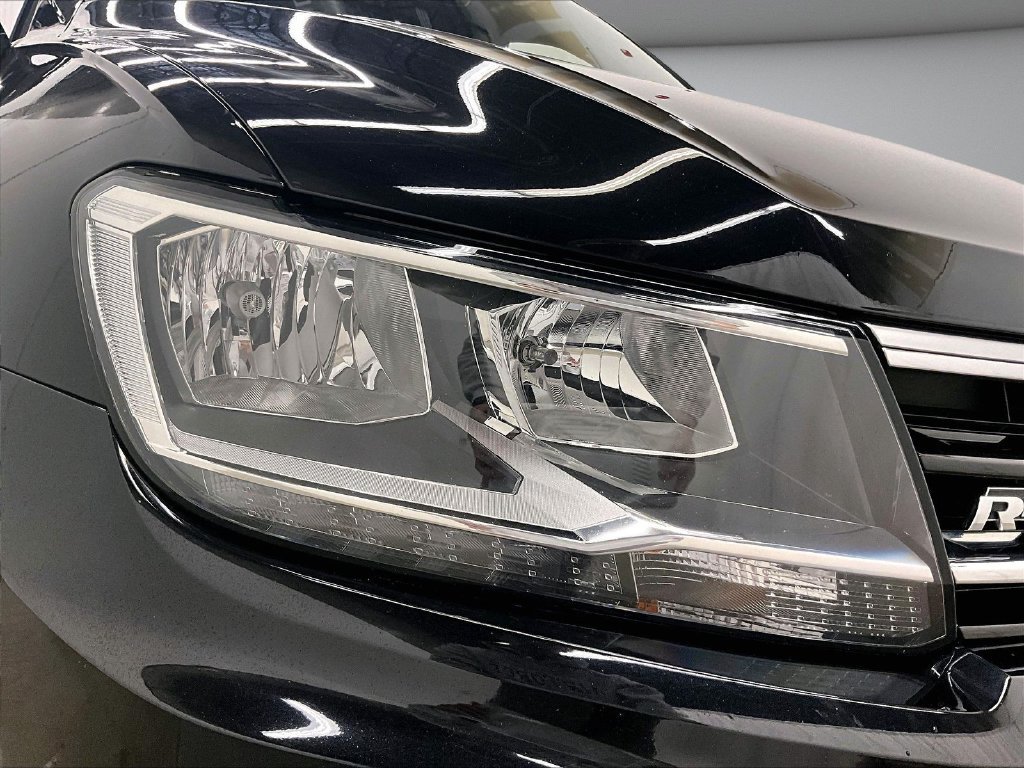 Used 2021 Volkswagen Tiguan SE R-Line AWD/4WD image 30