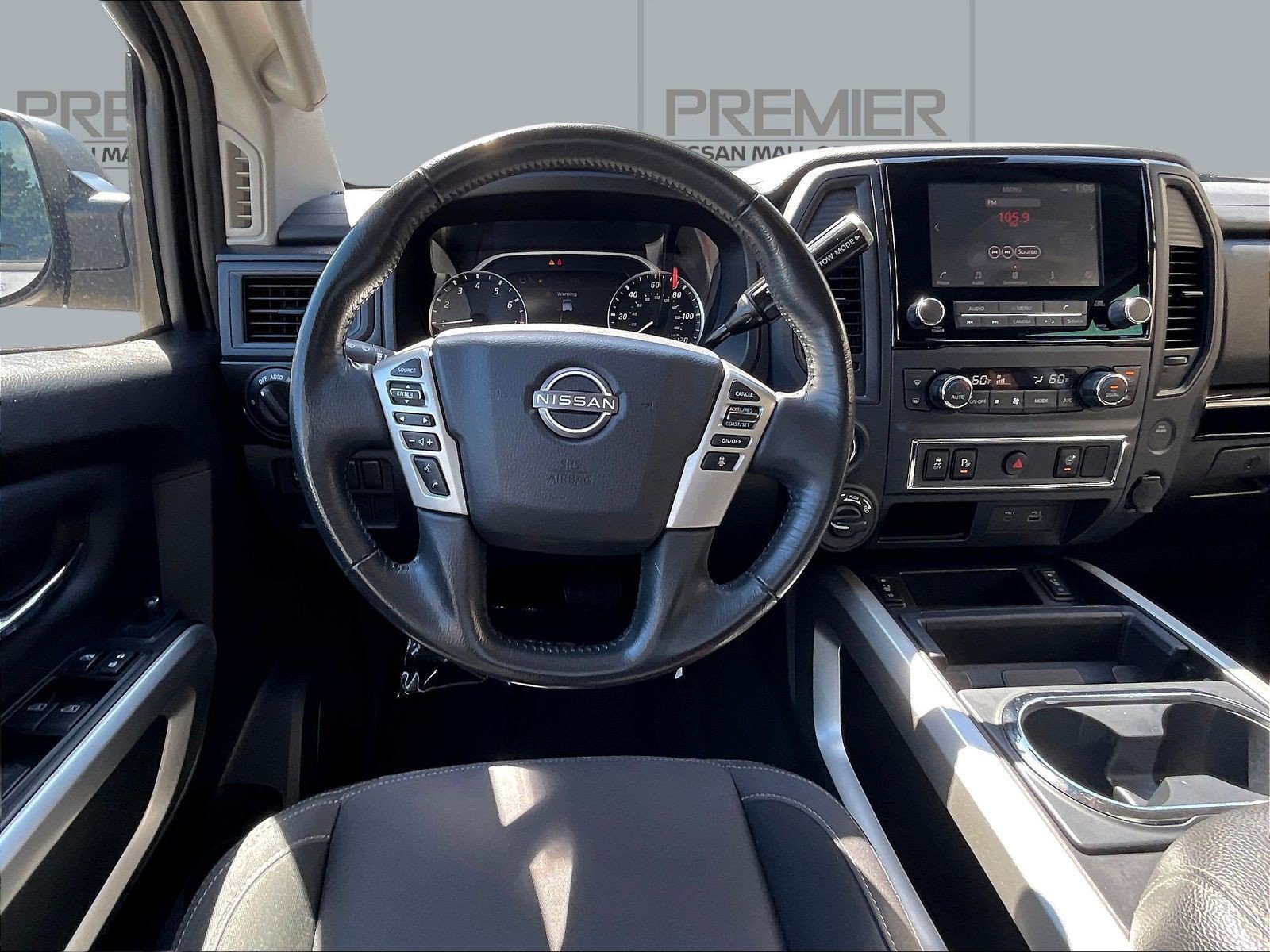 Used 2024 Nissan Titan SV w/ SV Convenience Package AWD/4WD image 11