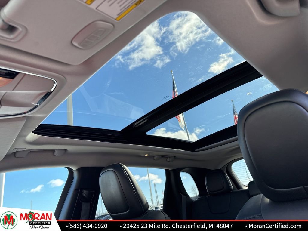 Used 2022 Jeep Cherokee Latitude Lux w/ Sun & Sound Group image 13