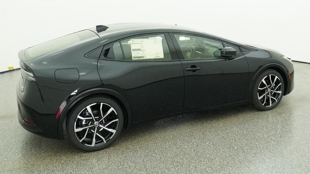 New 2026 Toyota Prius Plug-In Hybrid FWD image 13