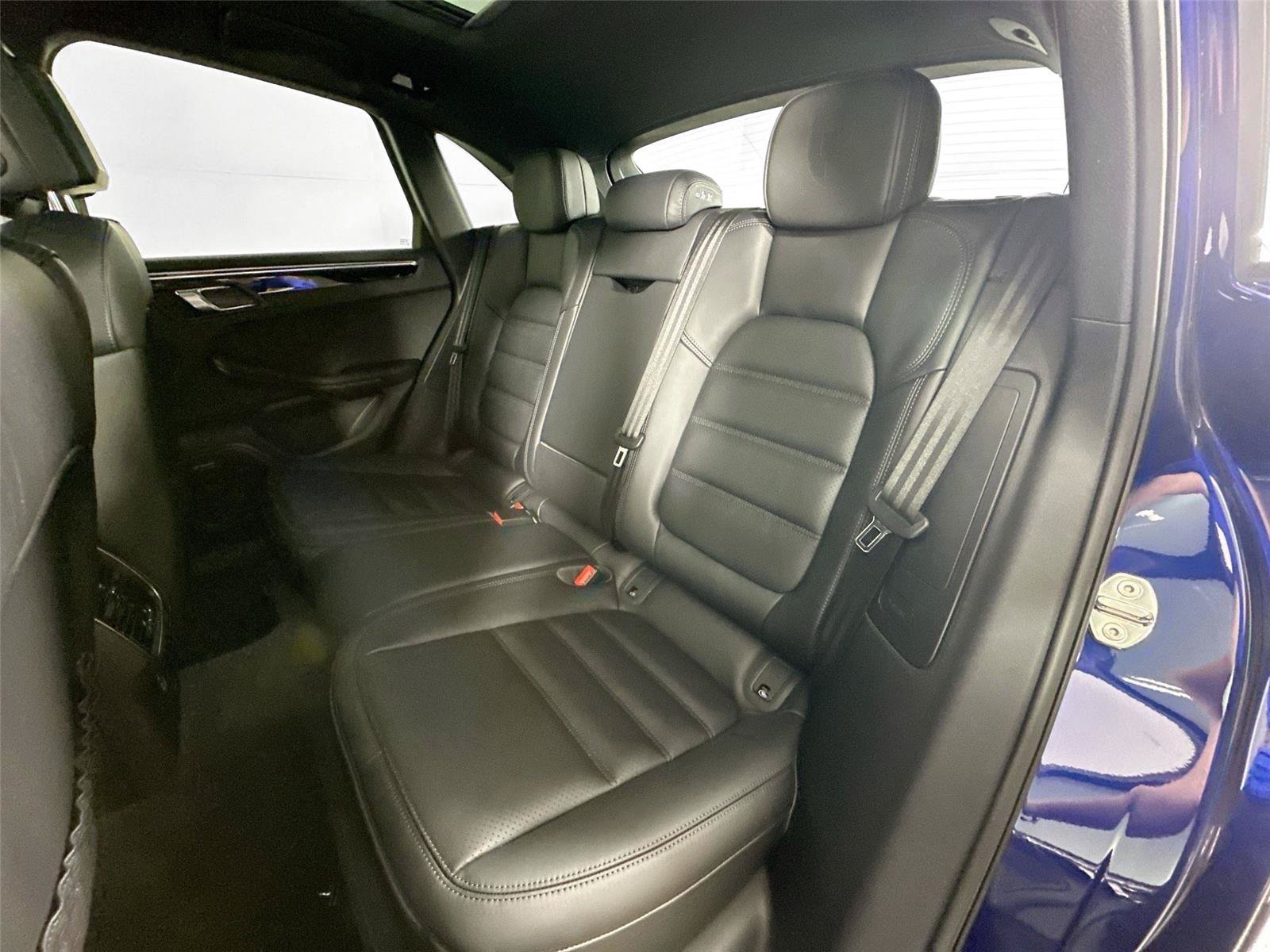 Certified 2026 Porsche Macan Turbo AWD/4WD image 26