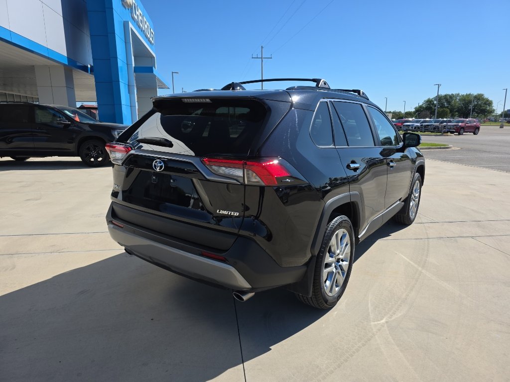 Used 2025 Toyota RAV4 Limited image 19