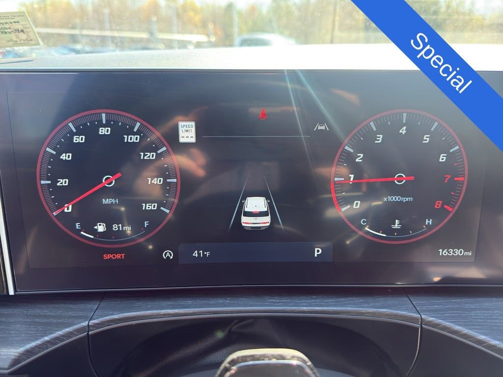 Used 2024 Hyundai Santa Fe Limited image 12