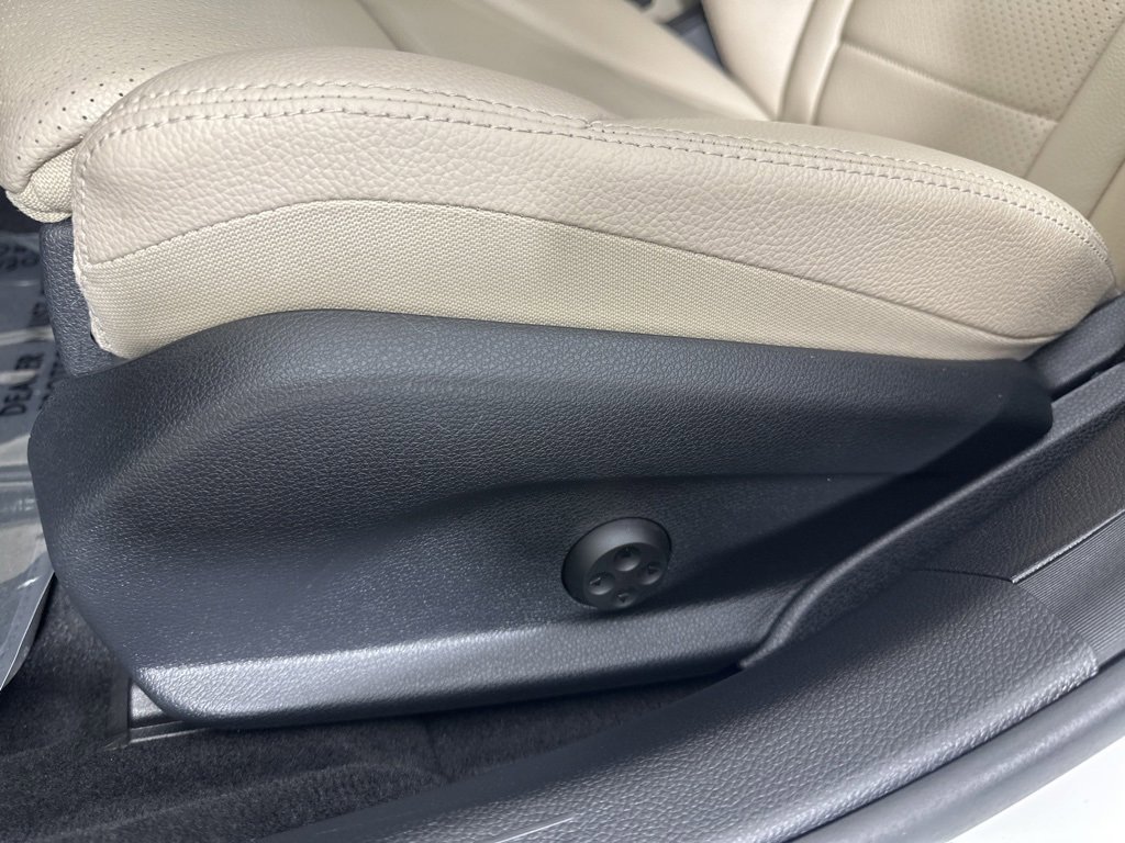 Certified 2018 Mercedes-Benz C 300 Sedan image 18