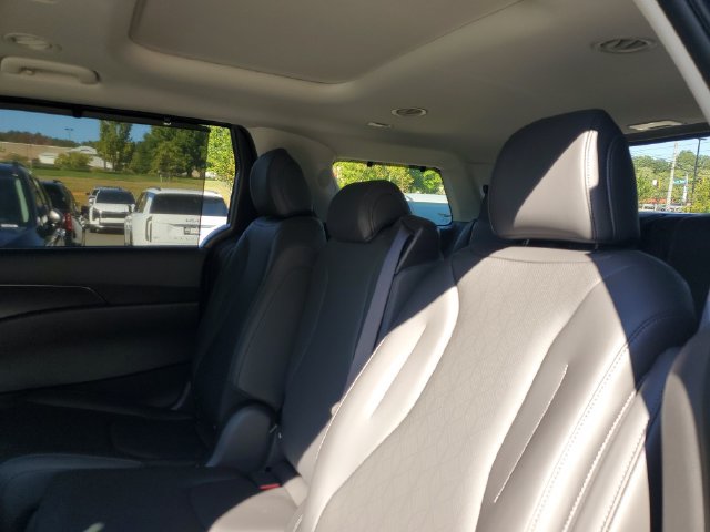 New 2027 Kia Carnival SX FWD image 16