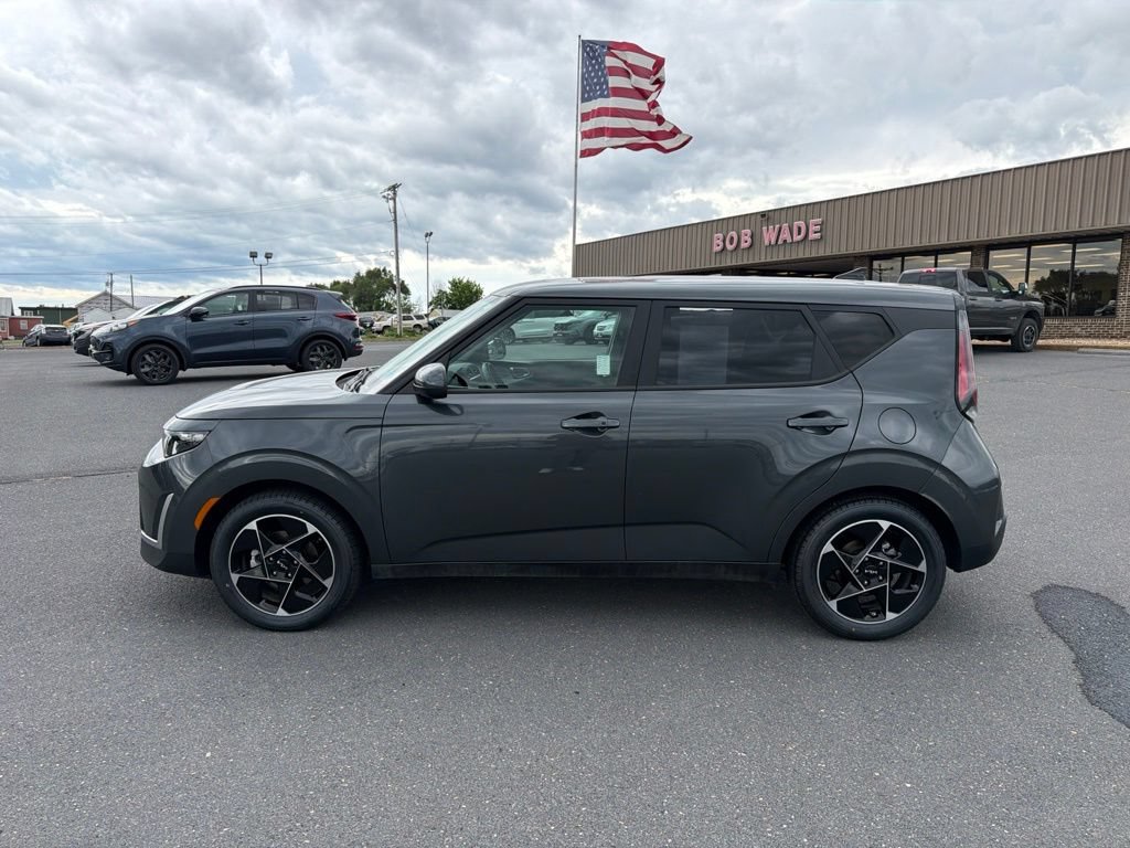 Used 2024 Kia Soul EX FWD image 2