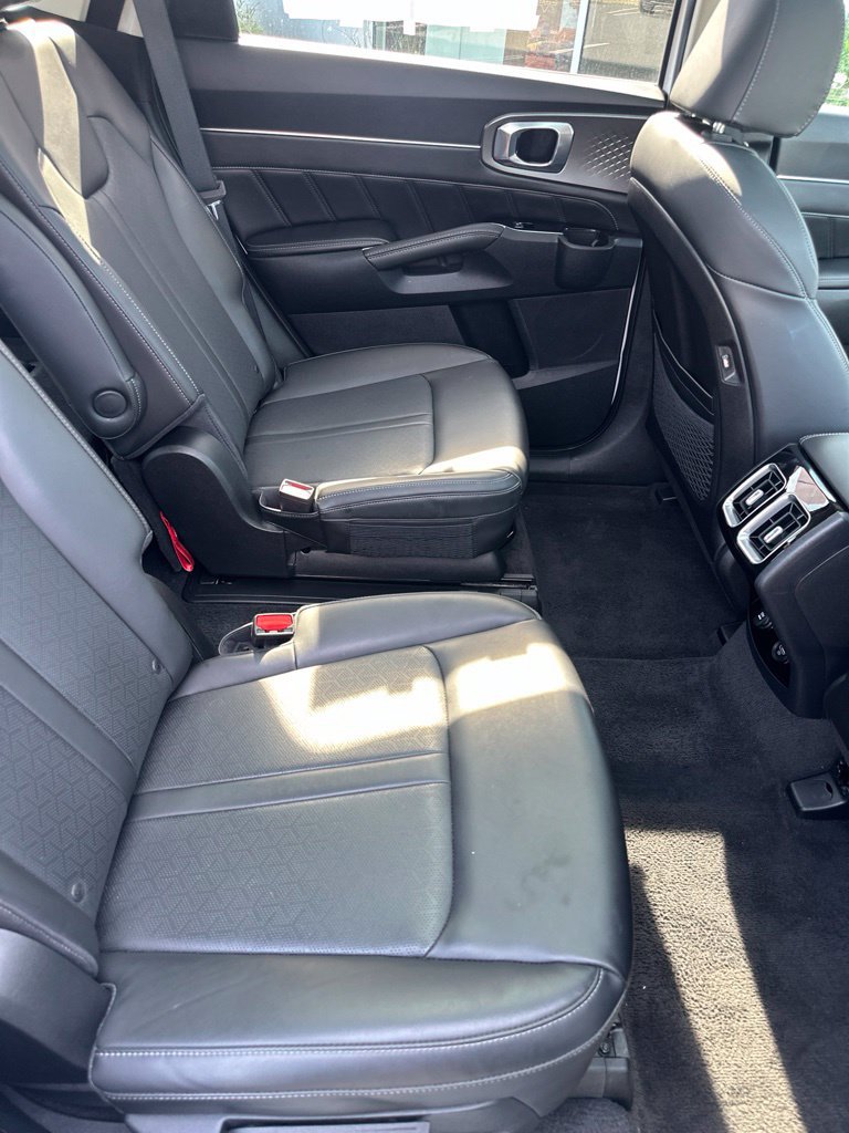 Used 2023 Kia Sorento SX AWD/4WD image 9