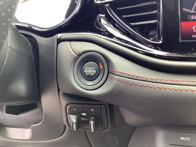 Used 2024 Dodge Durango GT AWD/4WD image 16