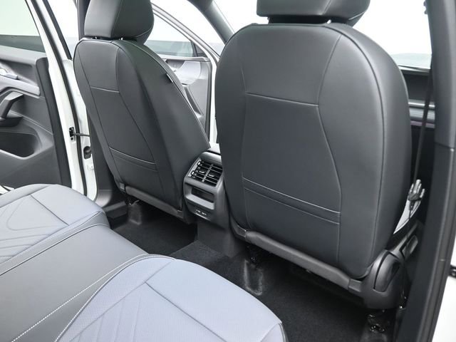 New 2026 Volkswagen Tiguan SE R-Line image 25