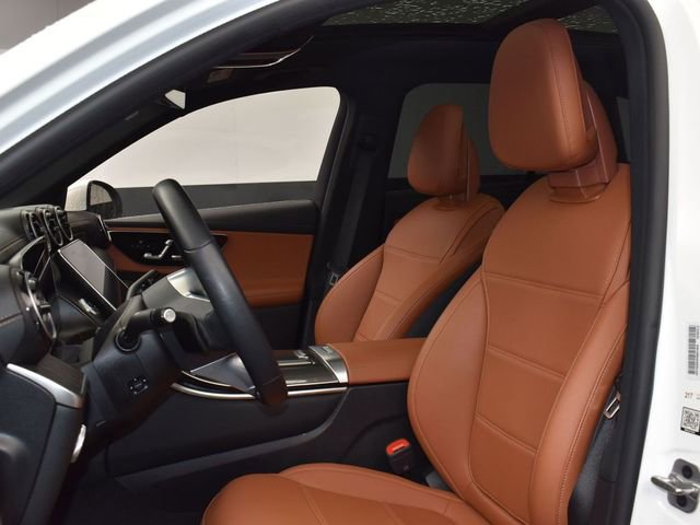 Used 2023 Mercedes-Benz GLC 300 4MATIC image 9