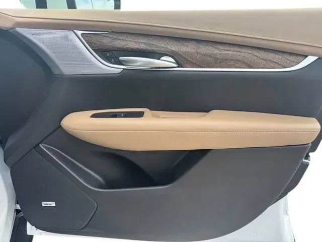 Used 2024 Cadillac XT5 Premium Luxury w/ Platinum Package AWD/4WD image 16