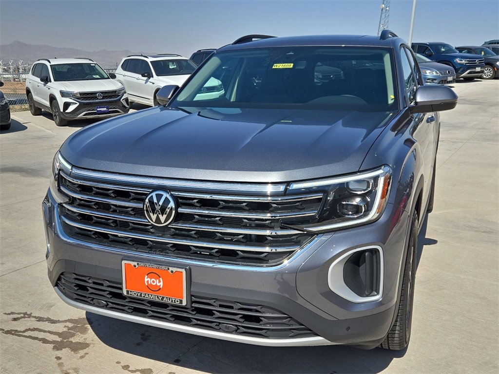 New 2025 Volkswagen Atlas SE image 4