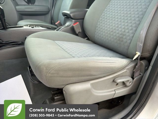 Used 2005 Jeep Liberty Sport AWD/4WD image 26