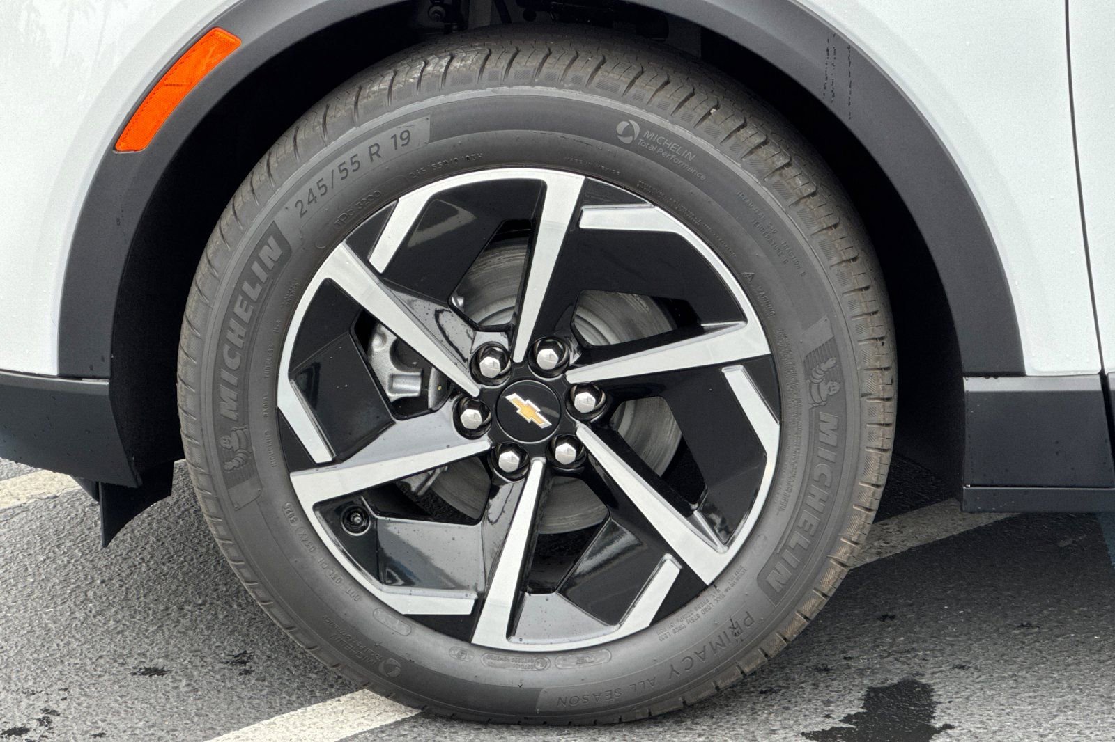 New 2026 Chevrolet Equinox EV LT image 23