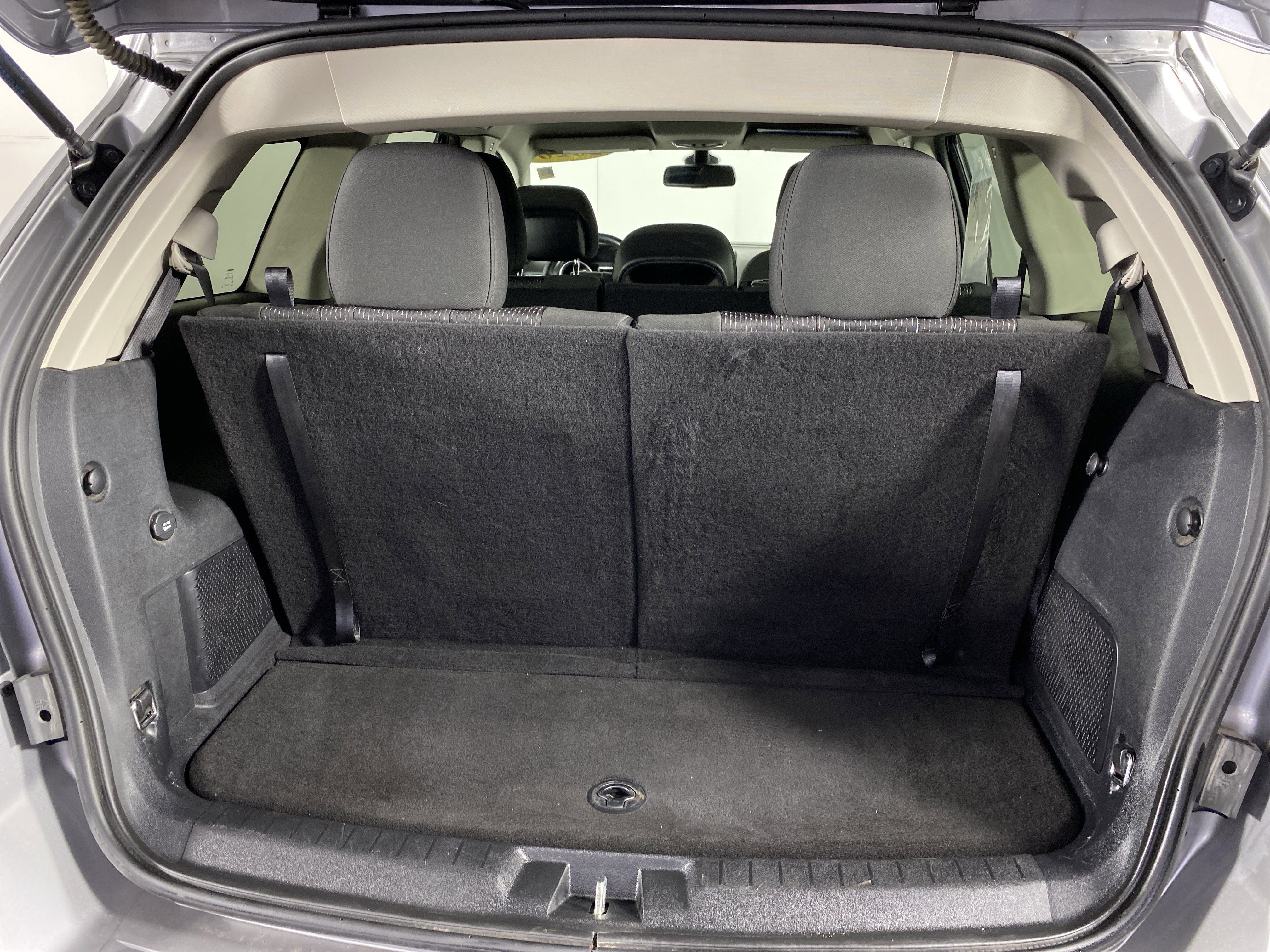 Used 2020 Dodge Journey SE image 29
