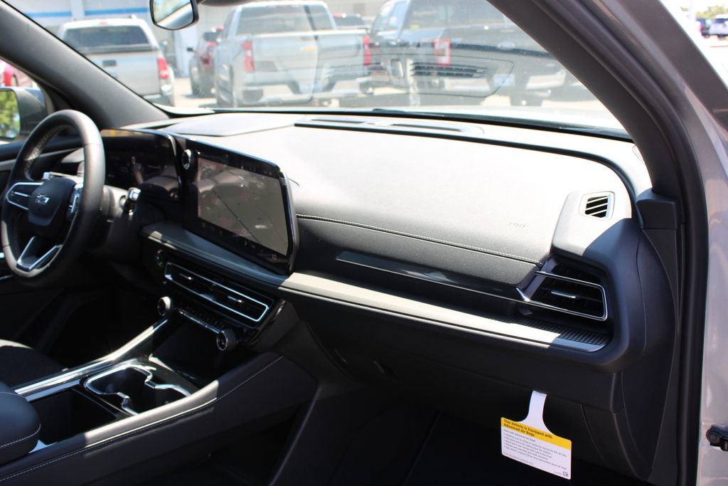 New 2026 Chevrolet Traverse LT w/ Midnight/Sport Edition FWD image 31