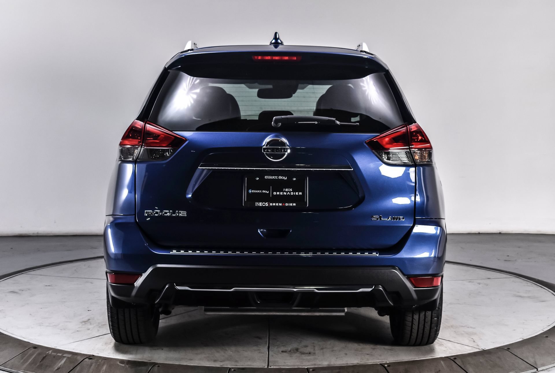 Used 2018 Nissan Rogue SL w/ Premium Package AWD/4WD image 5