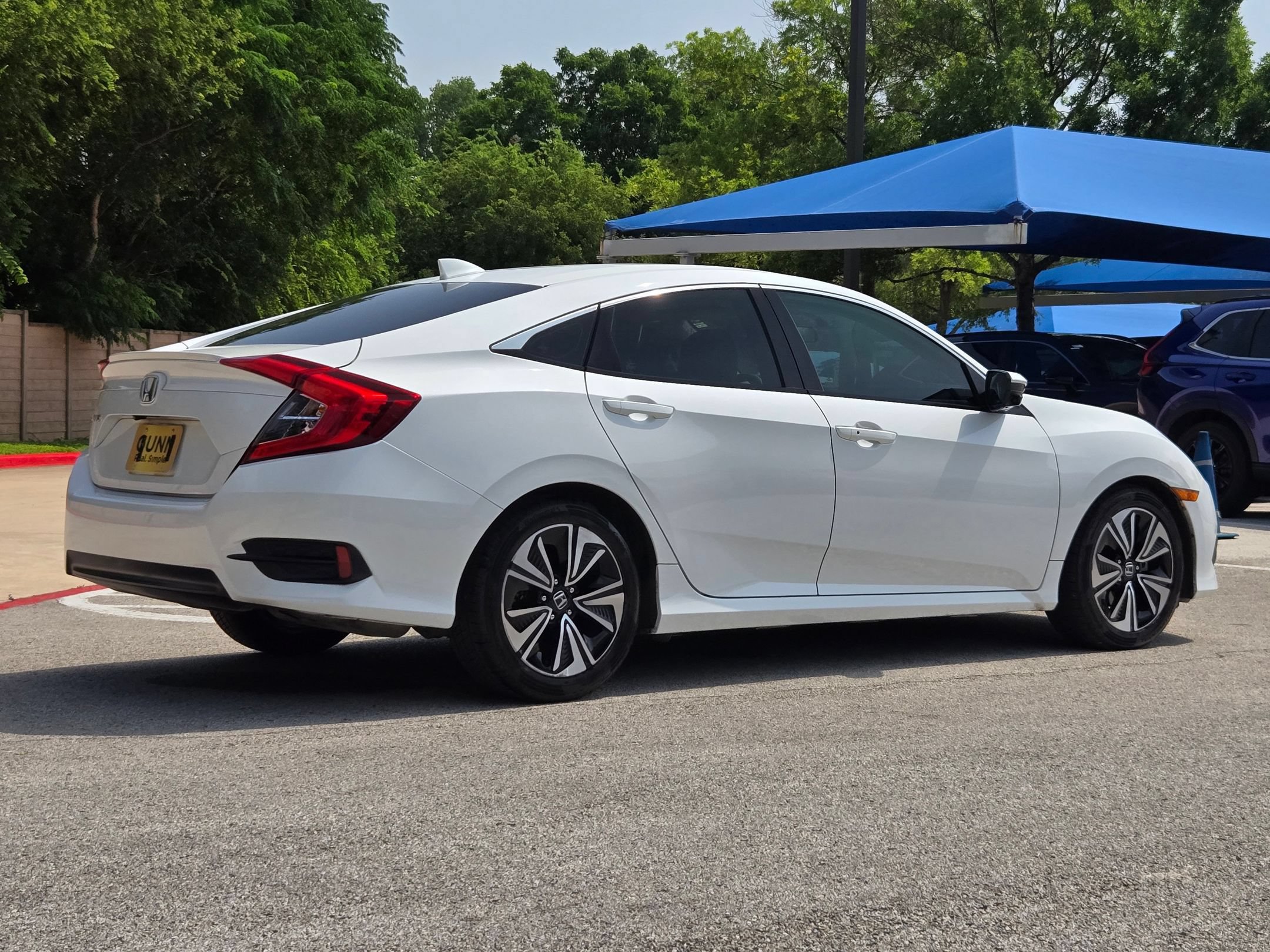 Used 2017 Honda Civic EX-T image 3