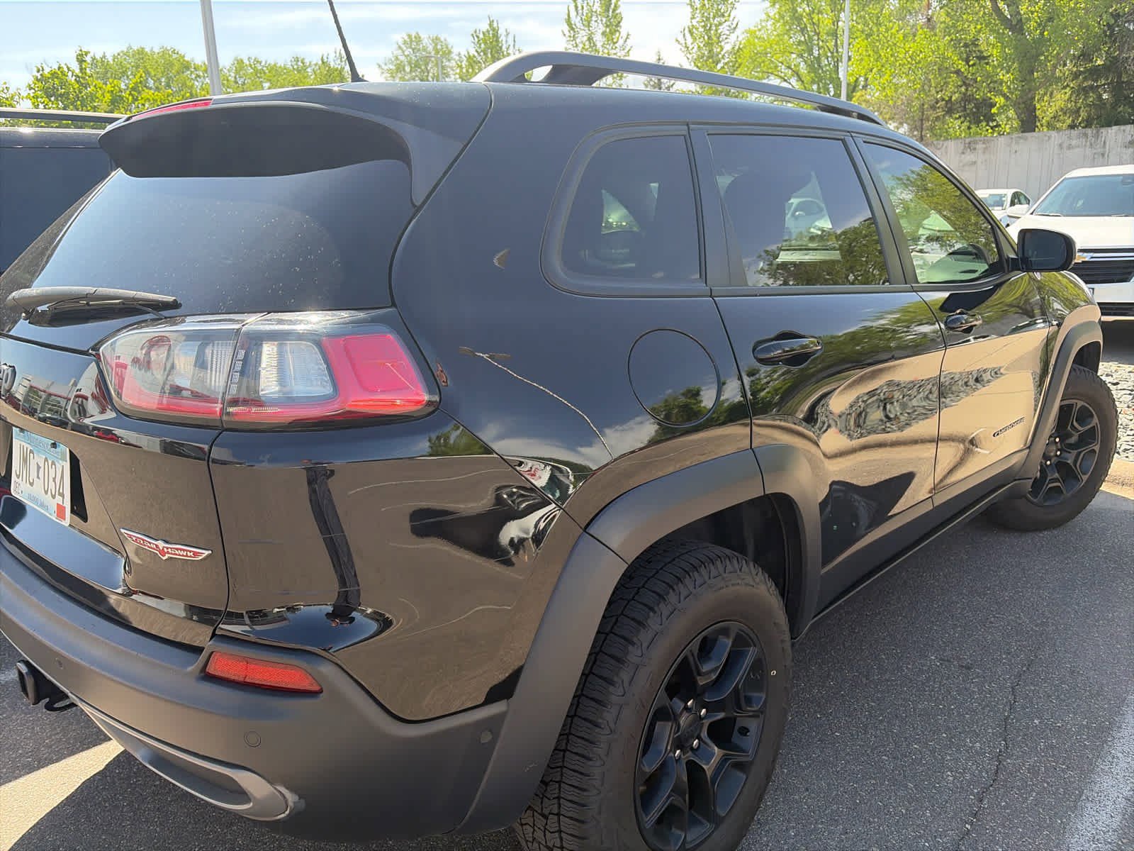 Used 2019 Jeep Cherokee Trailhawk AWD/4WD image 6