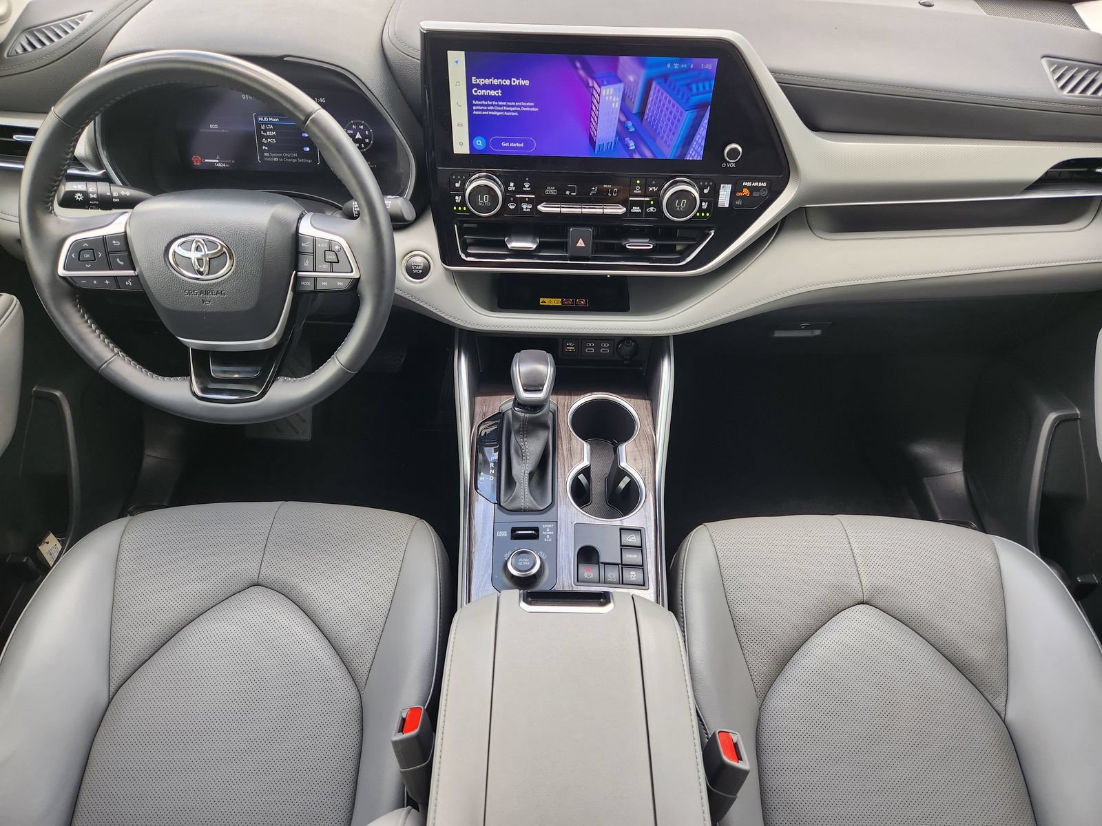 Used 2025 Toyota Highlander Platinum AWD/4WD image 29