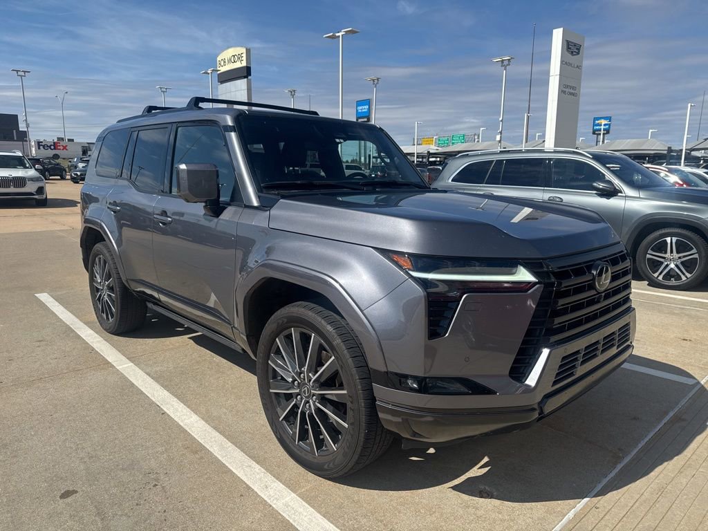 Used 2024 Lexus GX 550 w/ Accessory Package (Z1) image 4