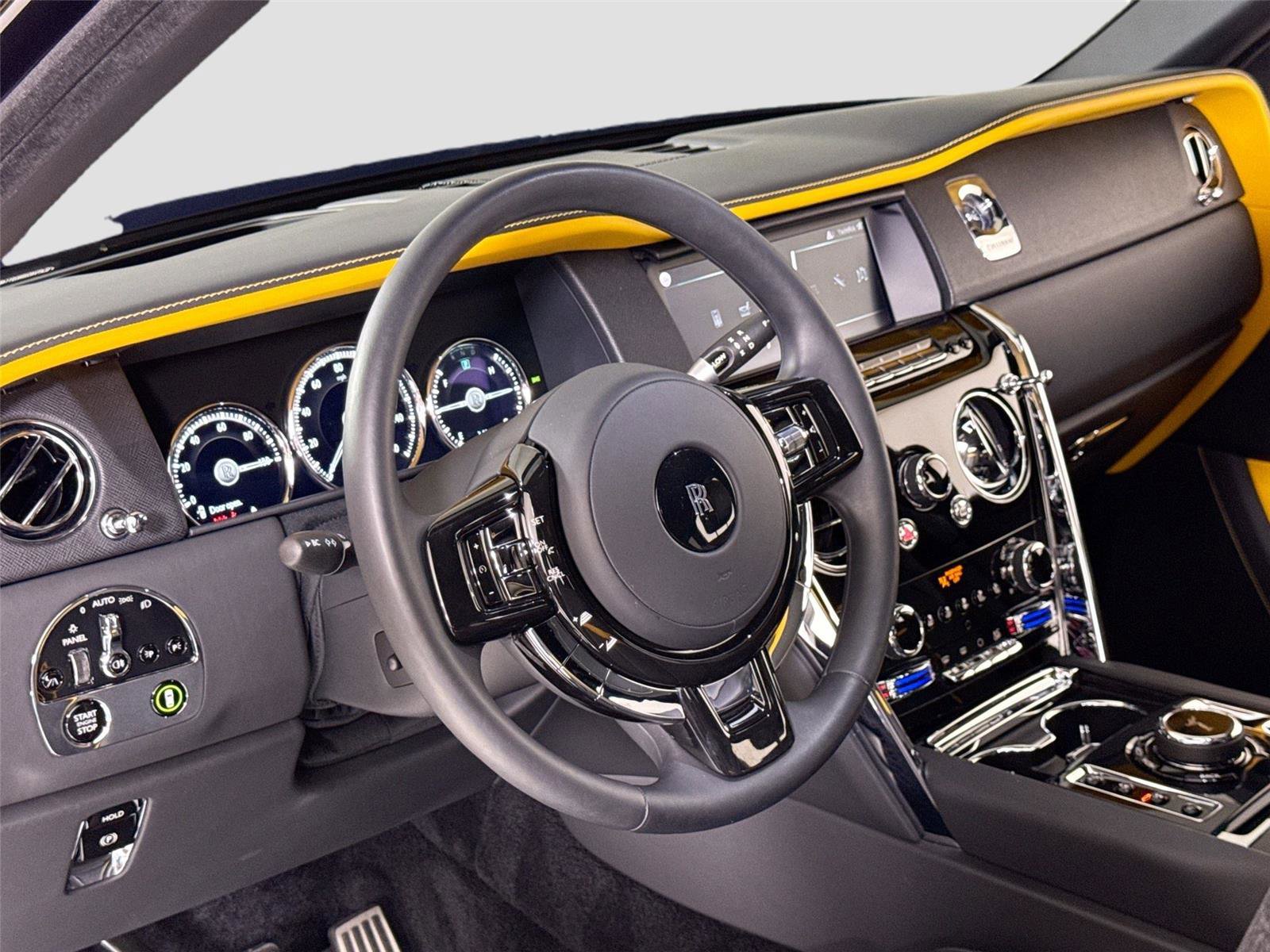 Used 2022 Rolls-Royce Cullinan w/ Interior Detailing Package image 15