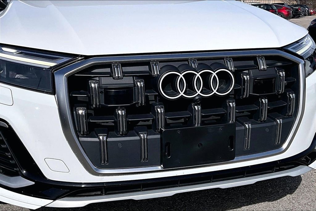 Used 2025 Audi Q7 3.0T Premium Plus image 41